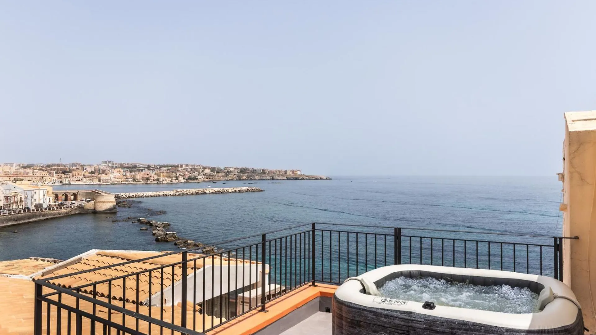 Fronte Mare Apartments & City Views Syracuse