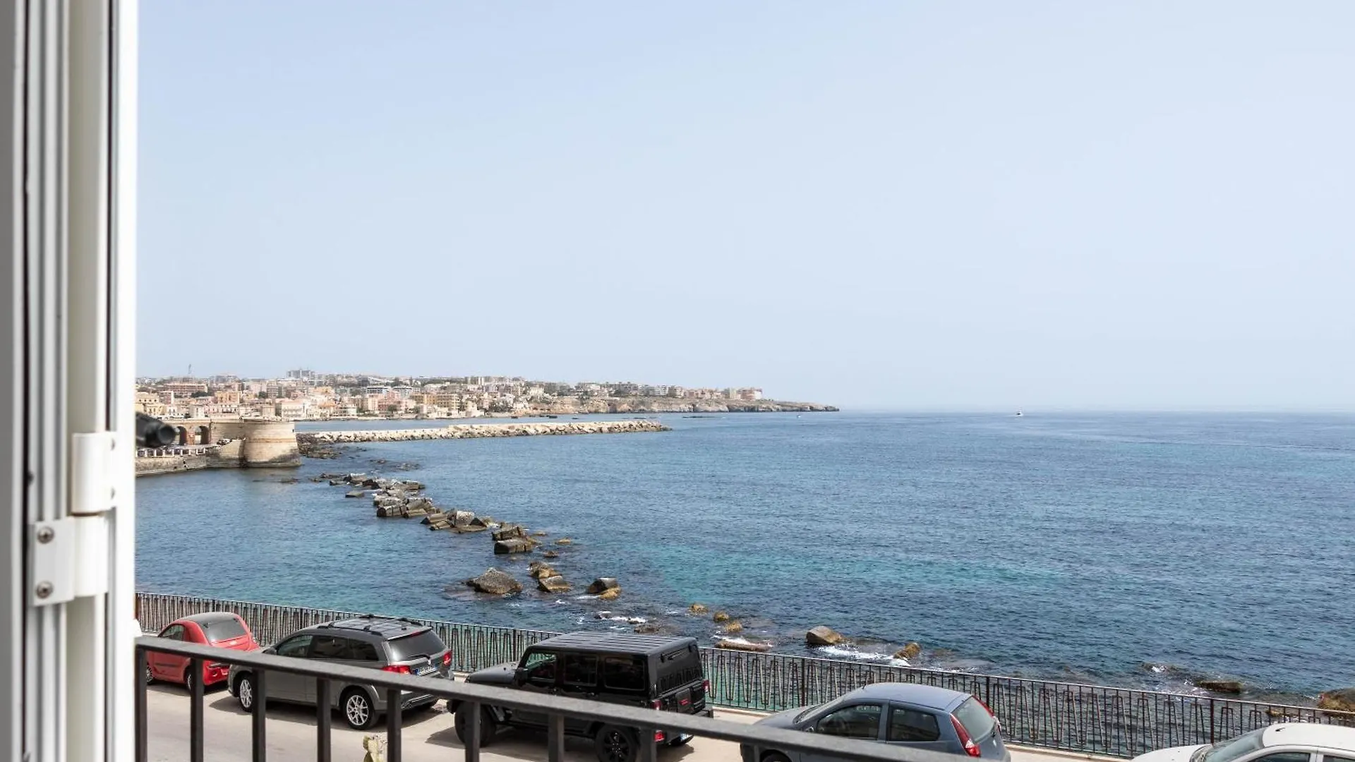 Fronte Mare Apartments & City Views Syracuse 0*,  Italy