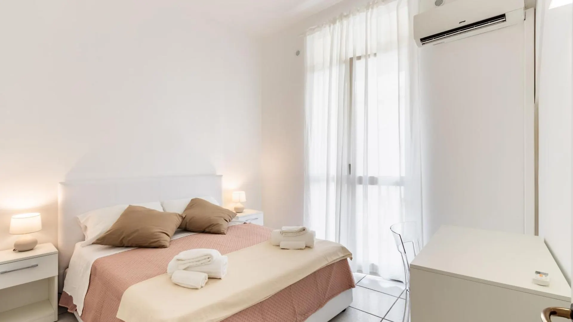 Fronte Mare Apartments & City Views Syracuse Italy